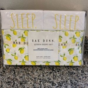 Rae Dunn queen sheet set